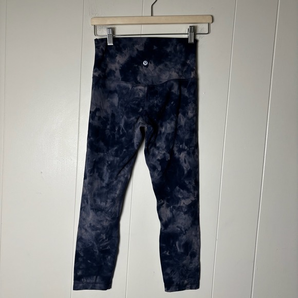 Lululemon Align High Rise Crop Leggings Tie Dye Blue Gray Size 6 Activewear - Picture 1 of 6